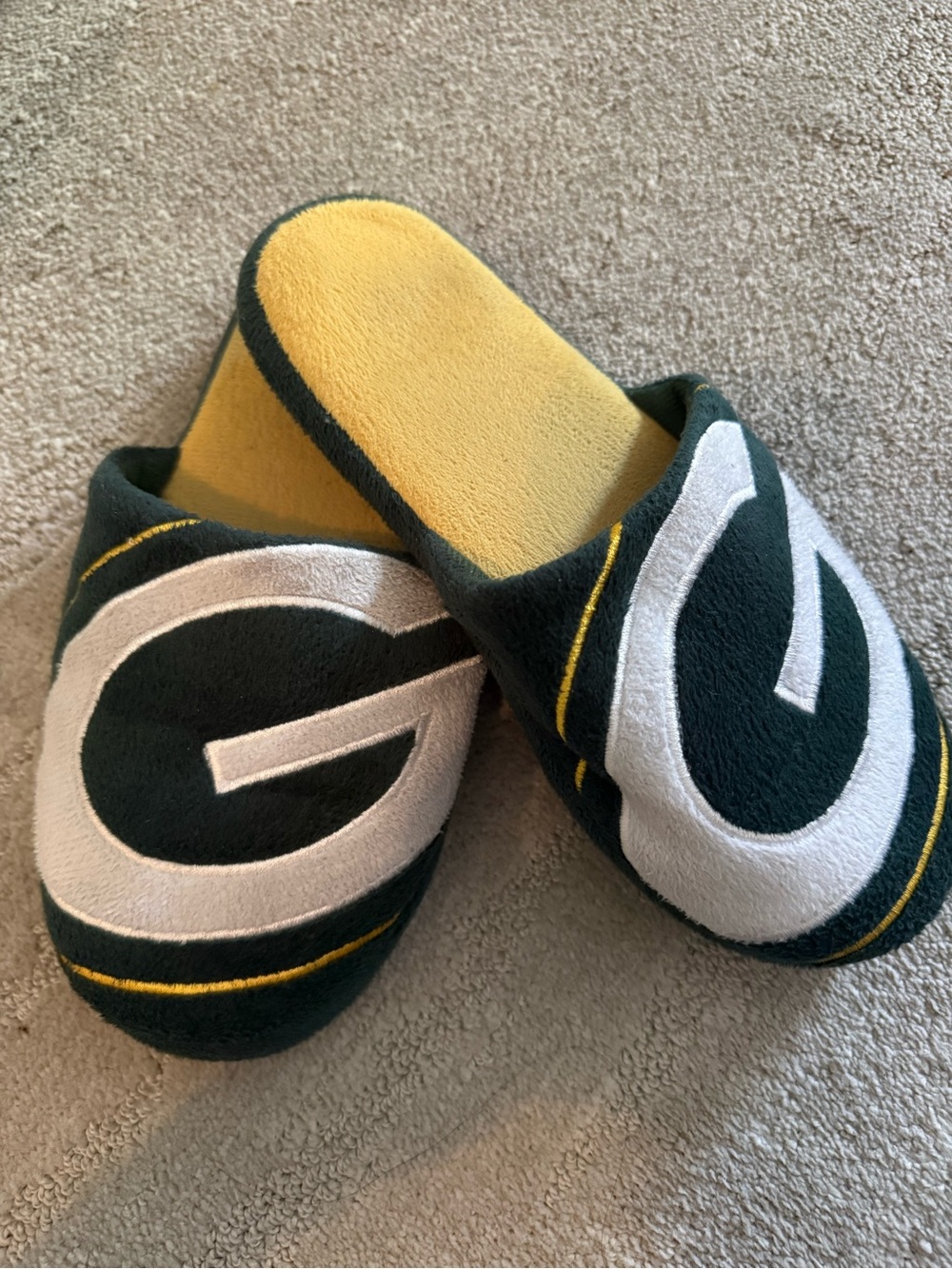 Green Bay Packers Women’s Slippers